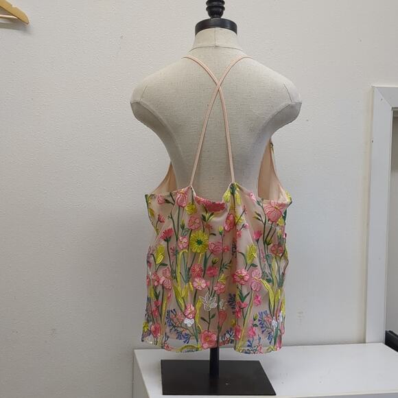 NWT NY & Co Sheer Floral Embroidered‎ tanktop size Large - Picture 5 of 5